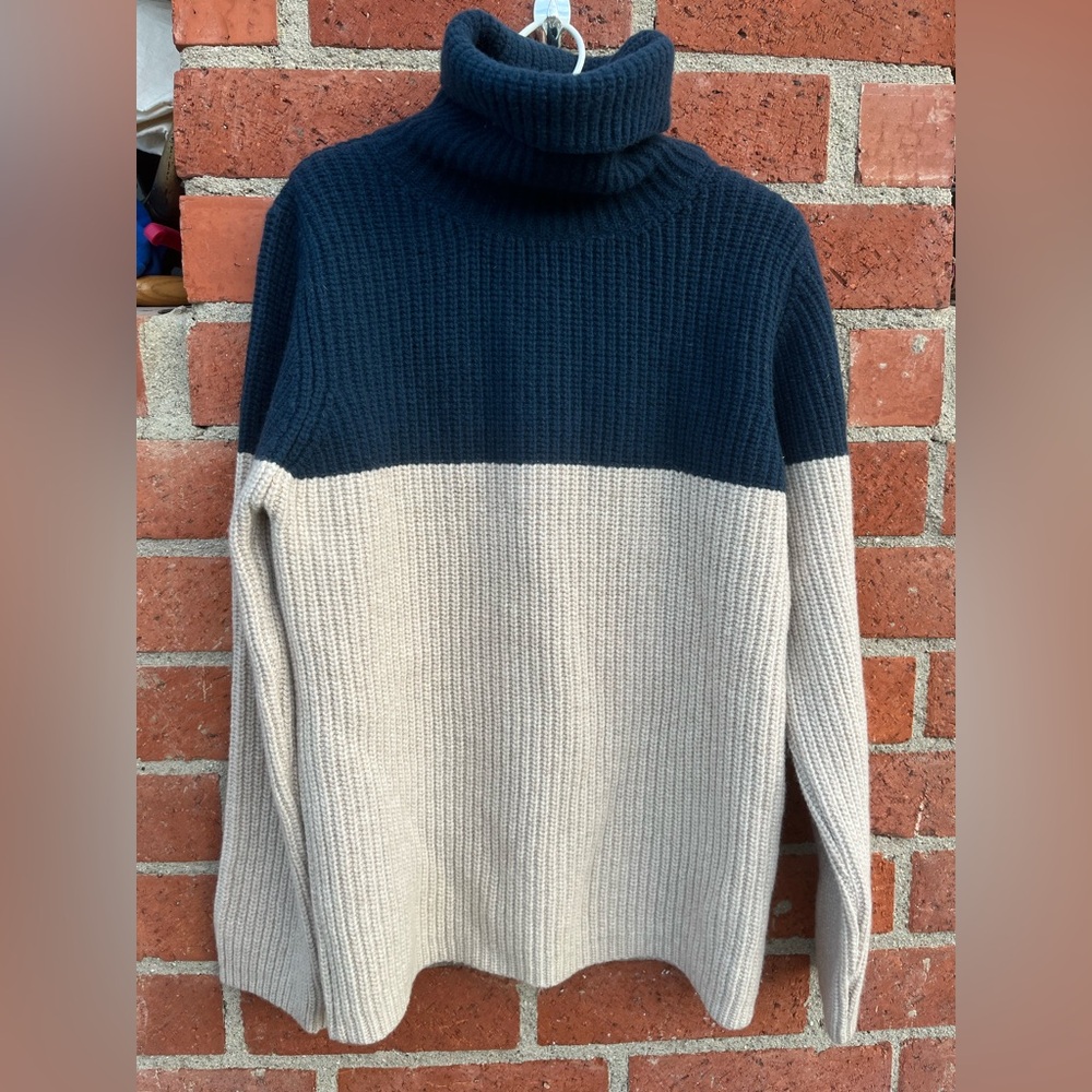 Celtic Co Two Tone Turtleneck Sweater, Navy Cream, Wool, Size L